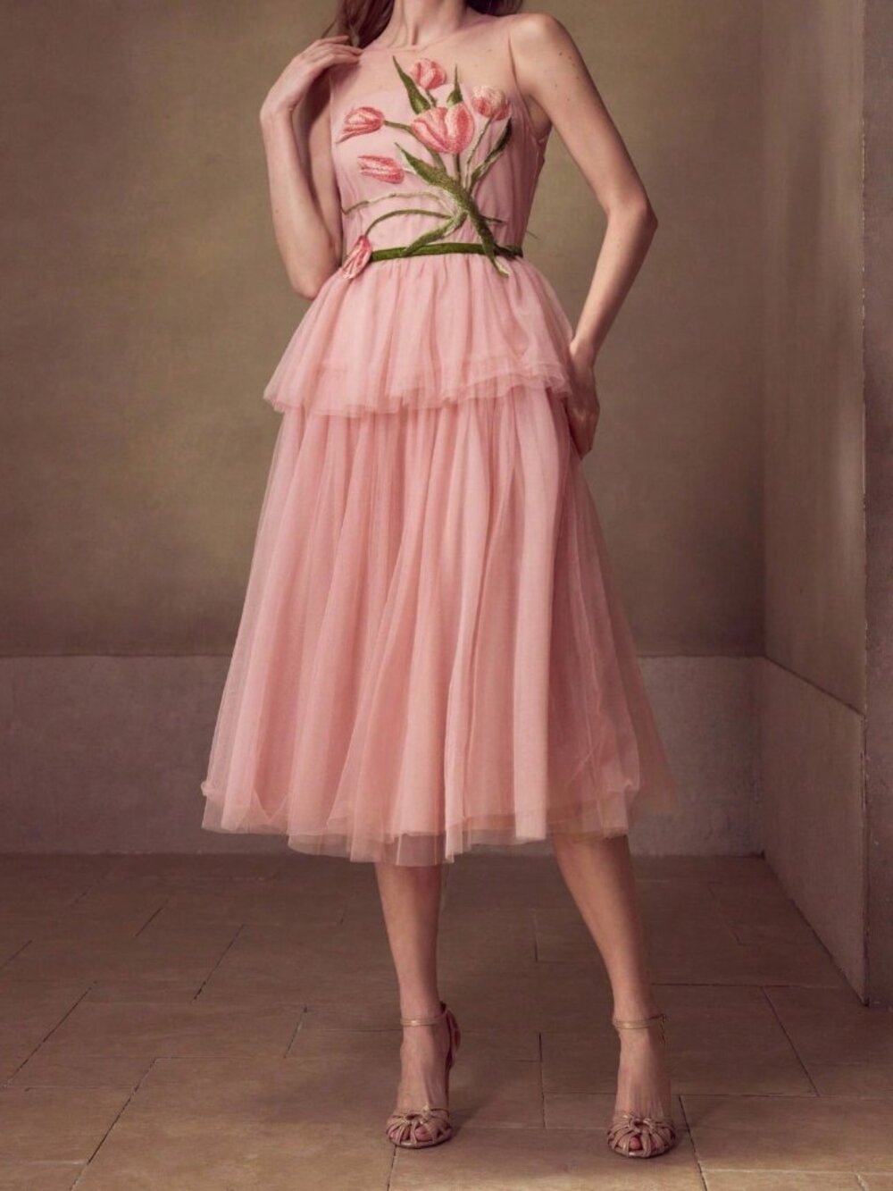 Pink Elegant Women's Appliques Contrast Mesh Cocktail Dress - Picture 3 of 6